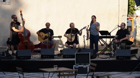 Poletni večeri na Škrateljnovi domačiji - Noreia